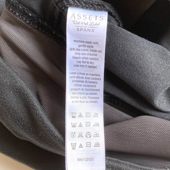 Spanx Assets Structured Moto Rocker Leggings - Picture 9 of 9